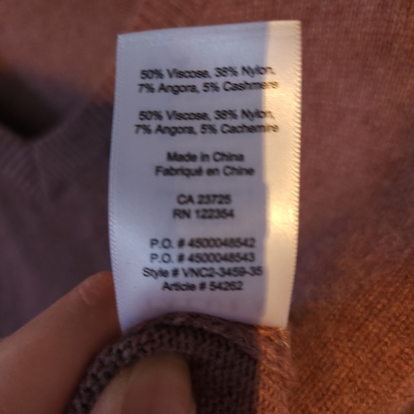 Talula Cashmere and Angora Sweater, size XS, burgundy - Picture 5 of 5